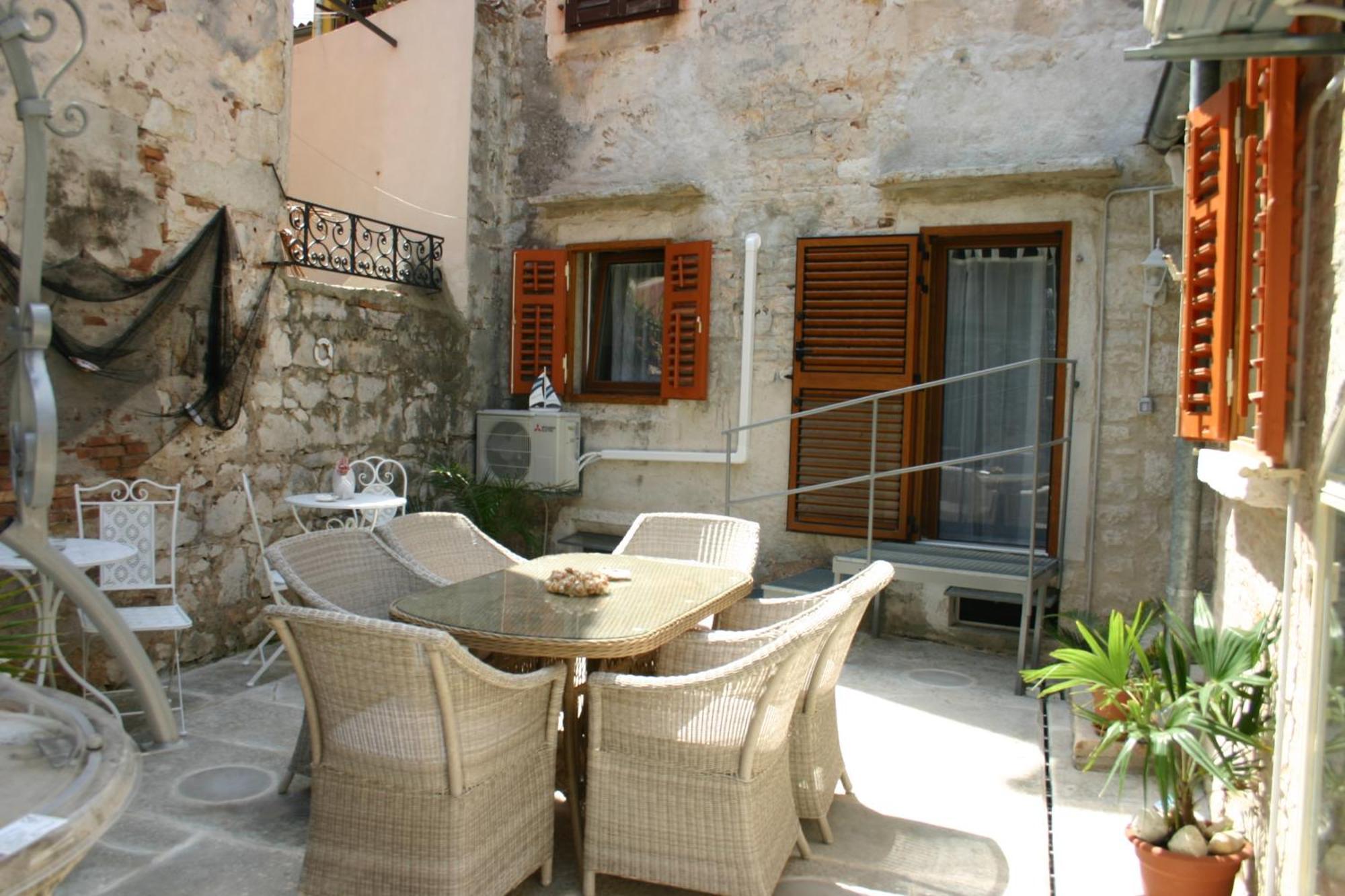 Studio Apartment La Maison De Catherine Rovinj Kültér fotó