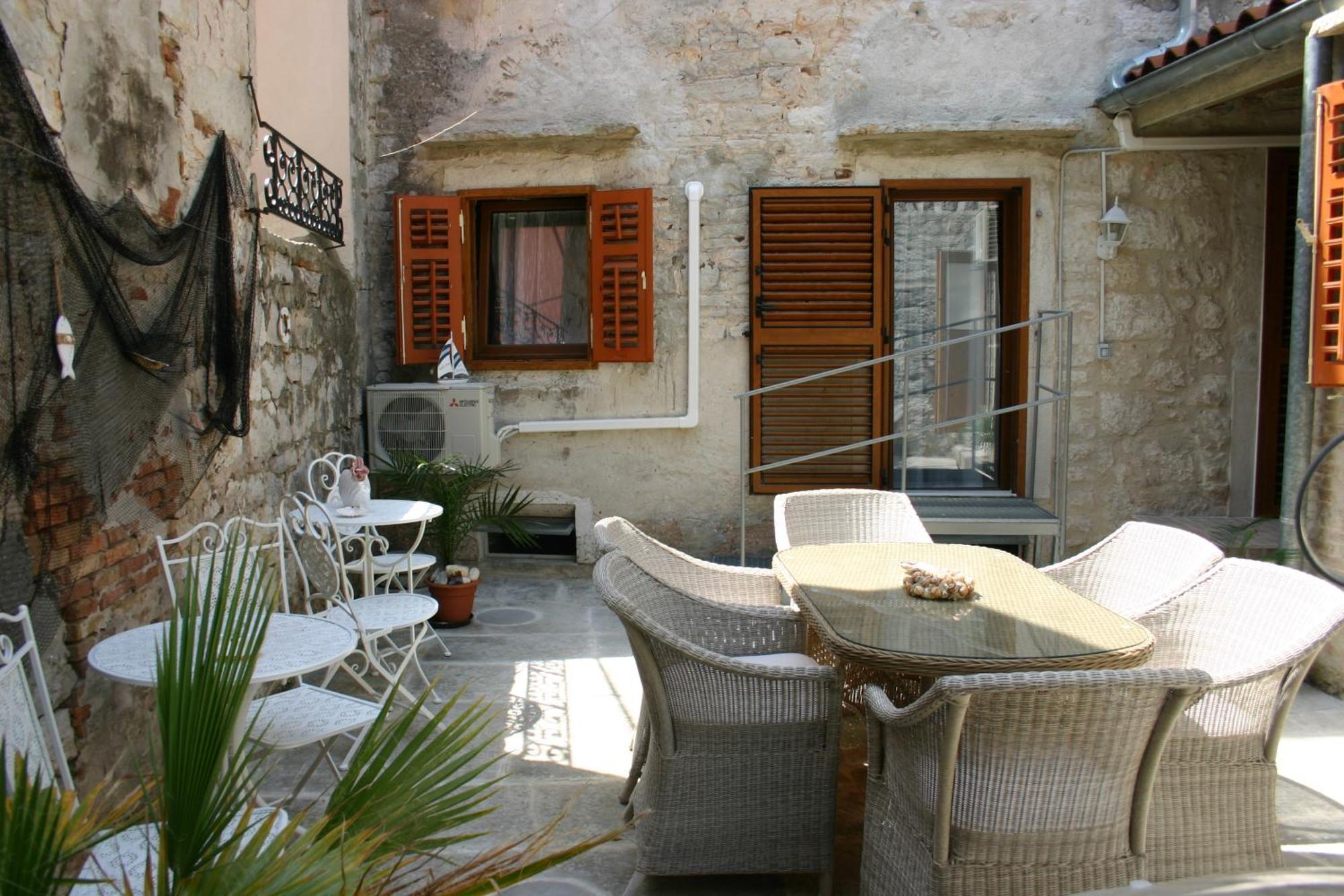 Studio Apartment La Maison De Catherine Rovinj Kültér fotó